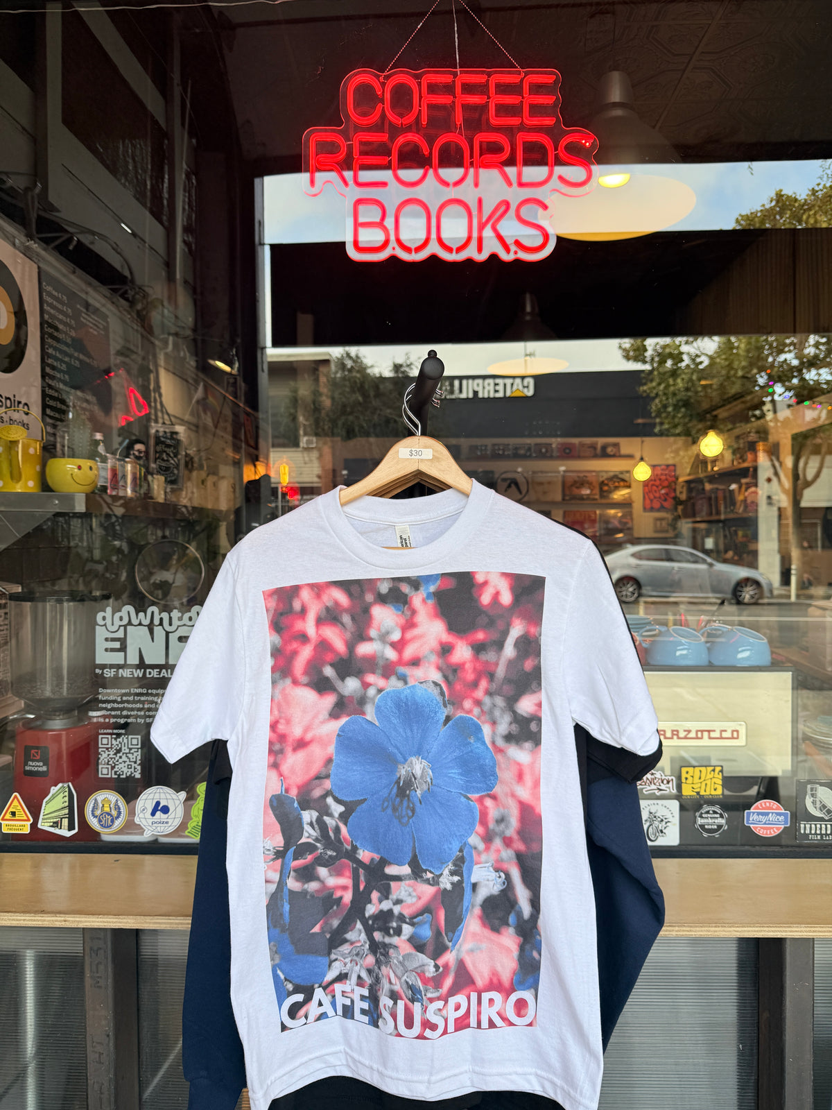 Cafe Suspiro T Shirt - Blue Flower