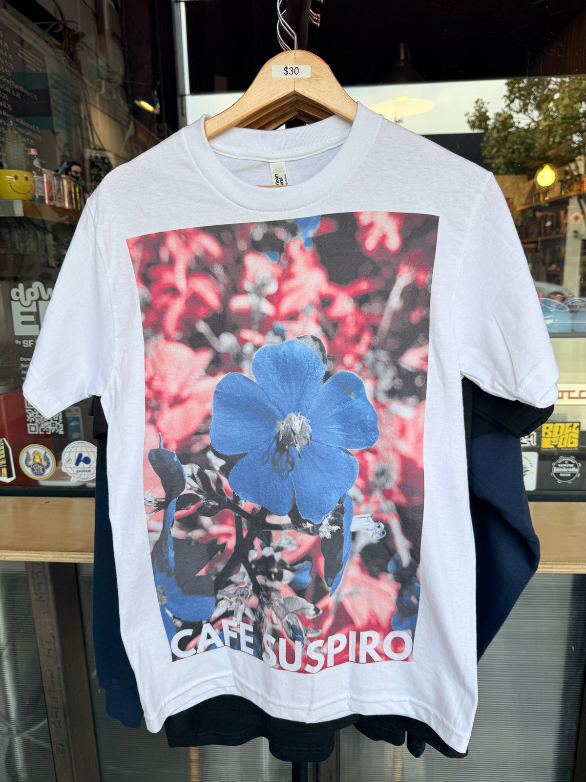 Cafe Suspiro T Shirt - Blue Flower